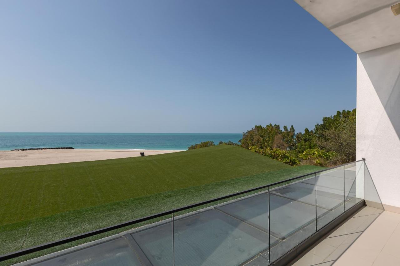 Villa Paradise Nurai - 6 Bedrooms Abu Dhabi