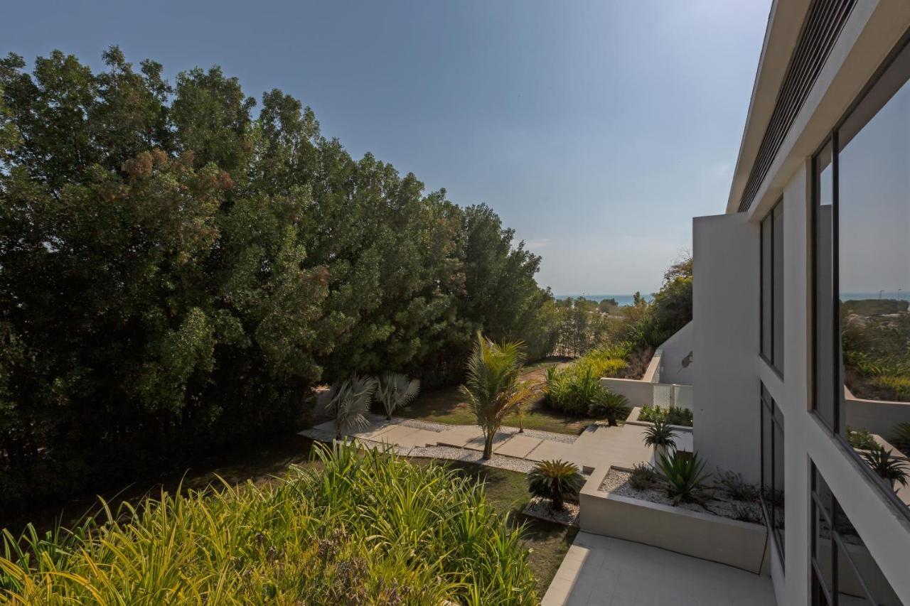 Paradise Nurai - 6 Bedrooms Villa Abu Dhabi